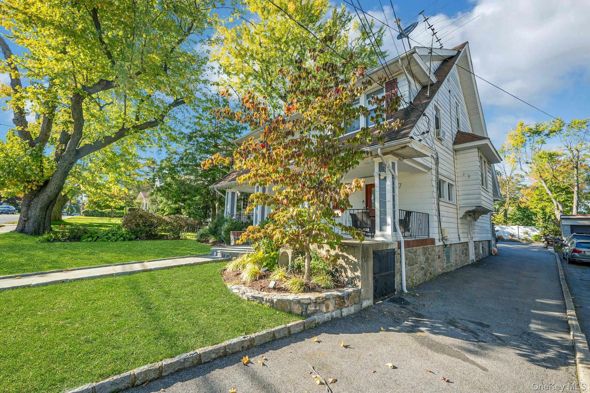 167 Coligni Avenue – For Sale photo 3