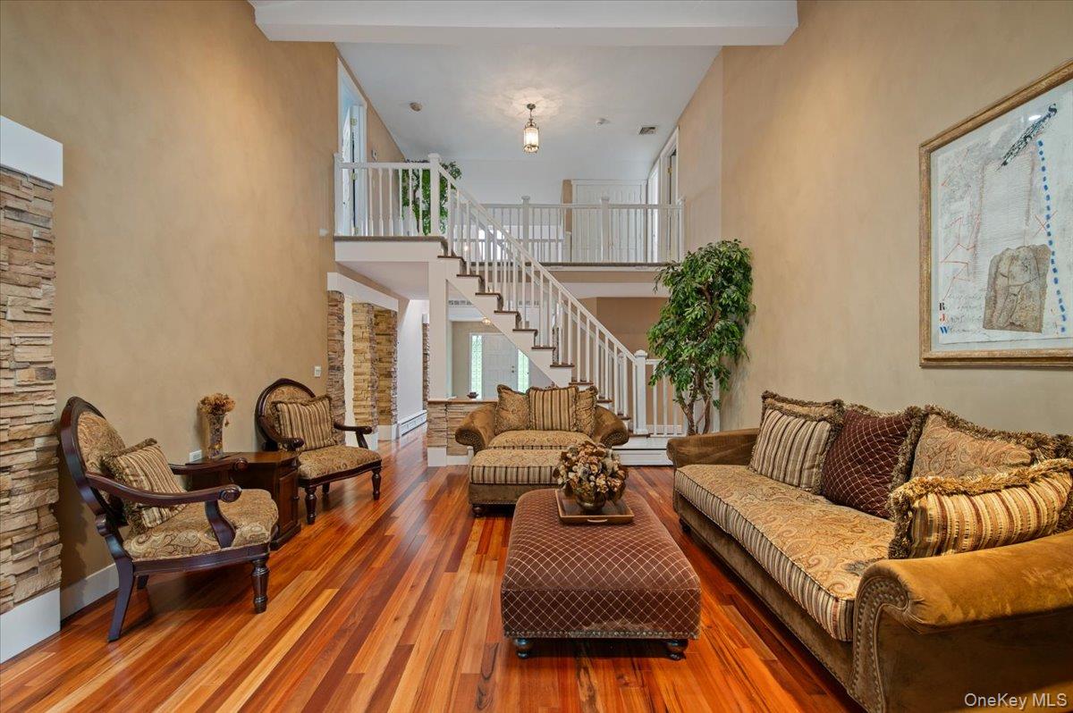 7 Faulkner Lane – For Sale photo 11