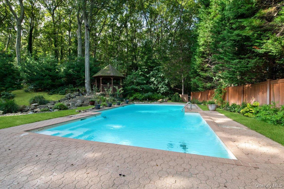 7 Faulkner Lane – For Sale photo 38