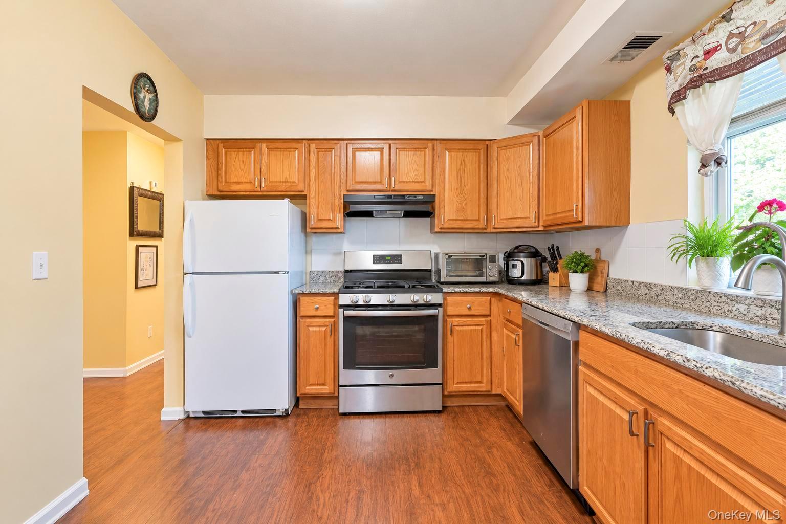 4 Balsam Court, Unit 4 photo 14