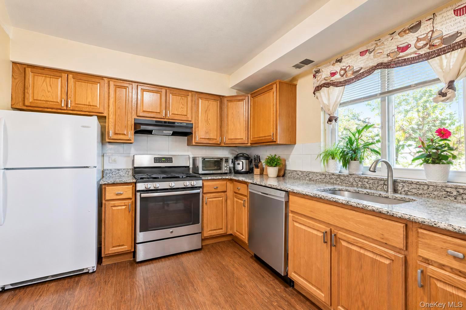 4 Balsam Court, Unit 4 photo 11