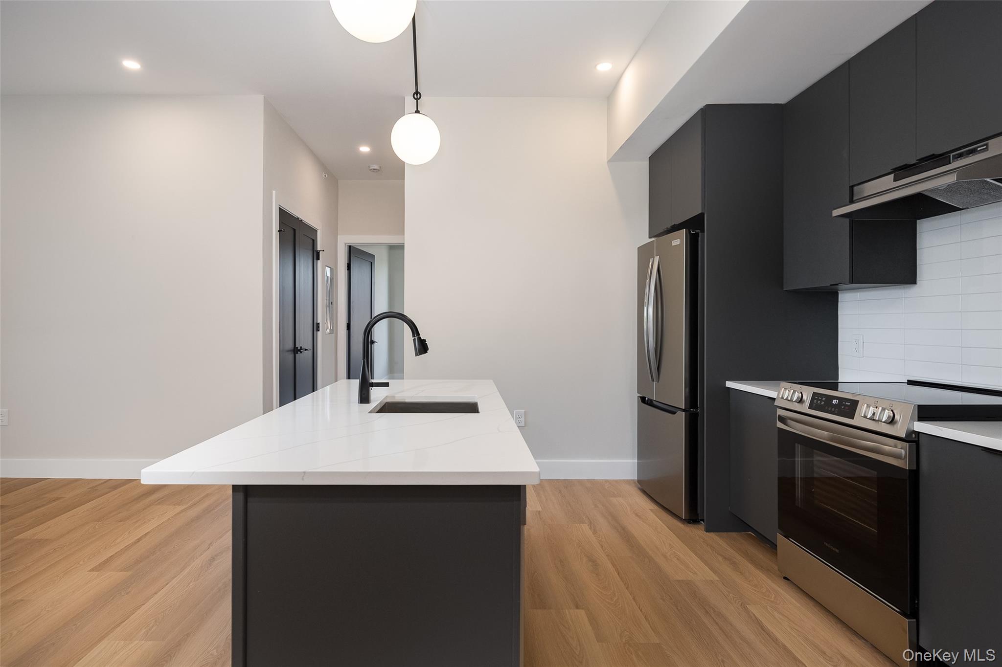 364 Main Street, Unit 302 photo 3