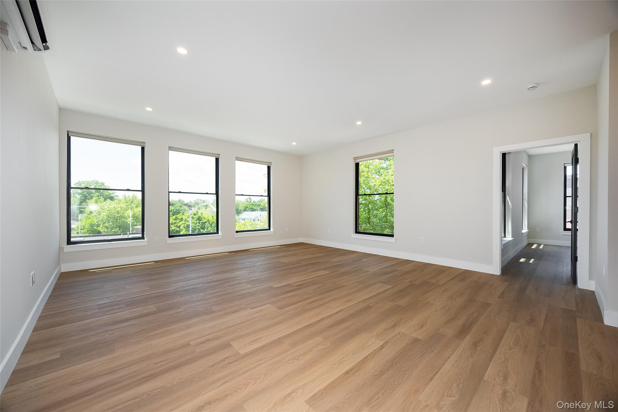 364 Main Street, Unit 302 photo 4