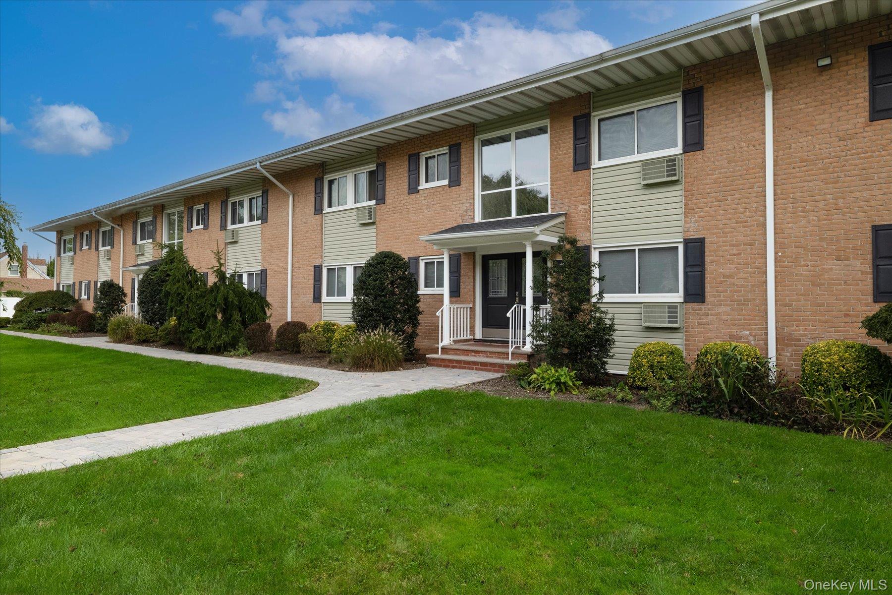 41 Mildred Place, Unit 3B photo 2