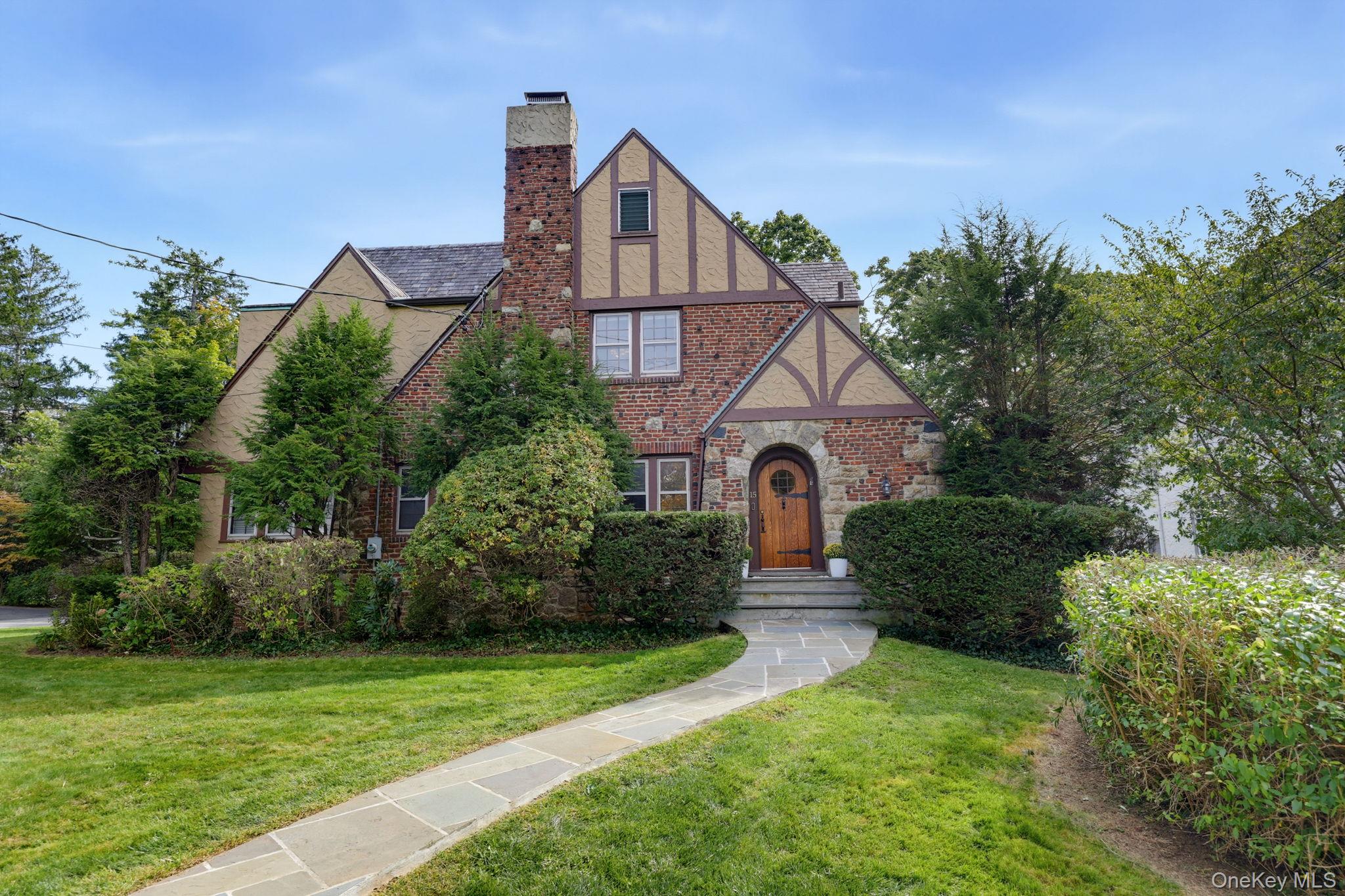 15 Stratton Road – For Sale