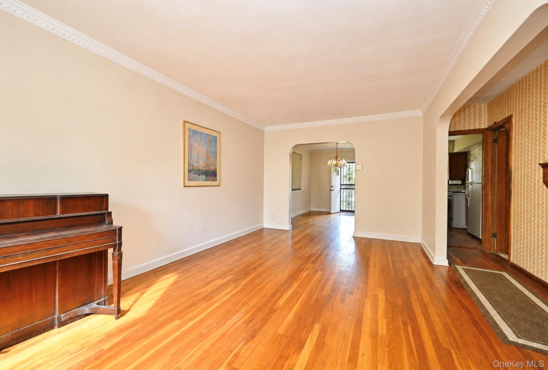 195-15 Station Road – For Sale photo 6