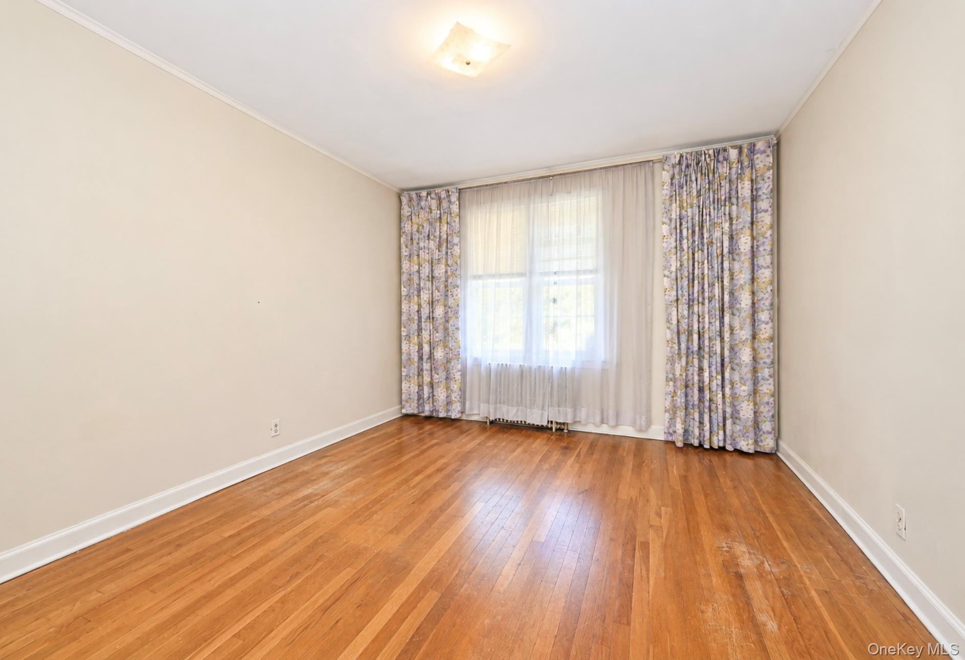 195-15 Station Road – For Sale photo 12