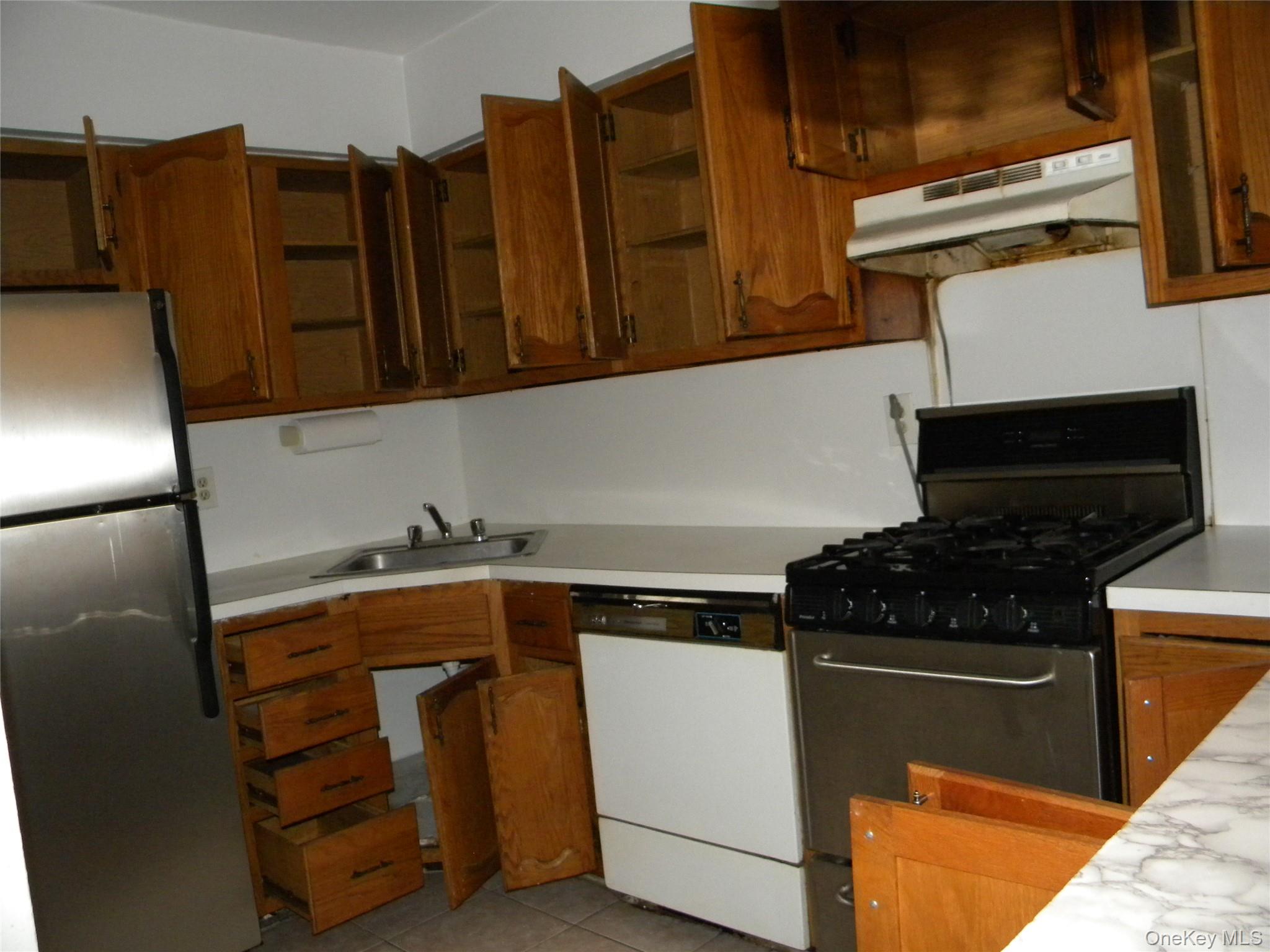 42-25 80th Street, Unit 5P photo 4