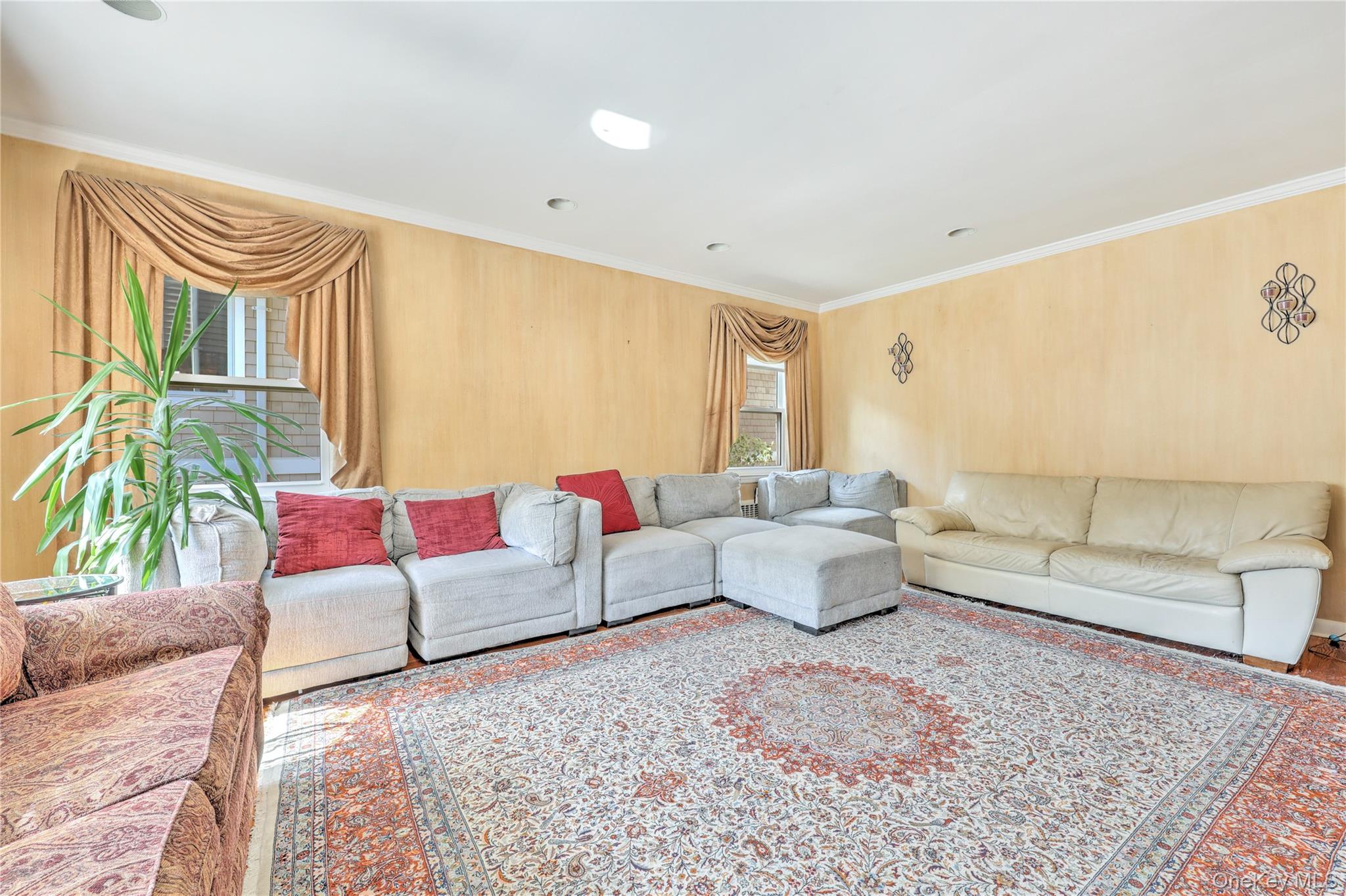 69 W Penn Street – For Sale photo 7