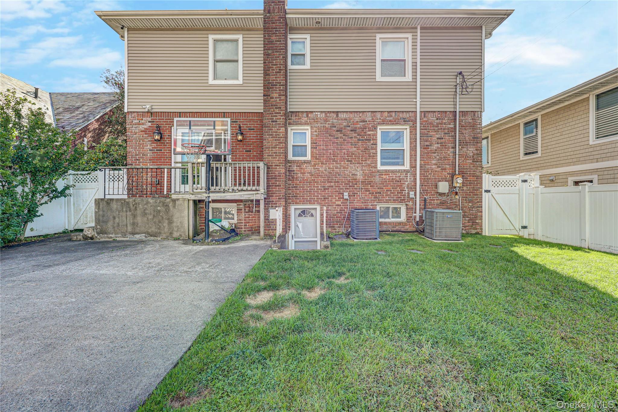 69 W Penn Street – For Sale photo 28