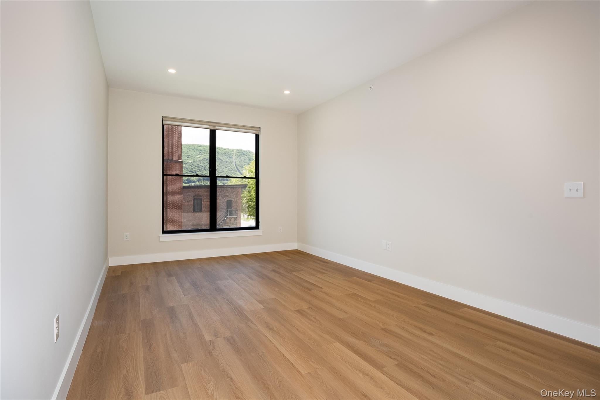 364 Main Street, Unit 303 photo 4