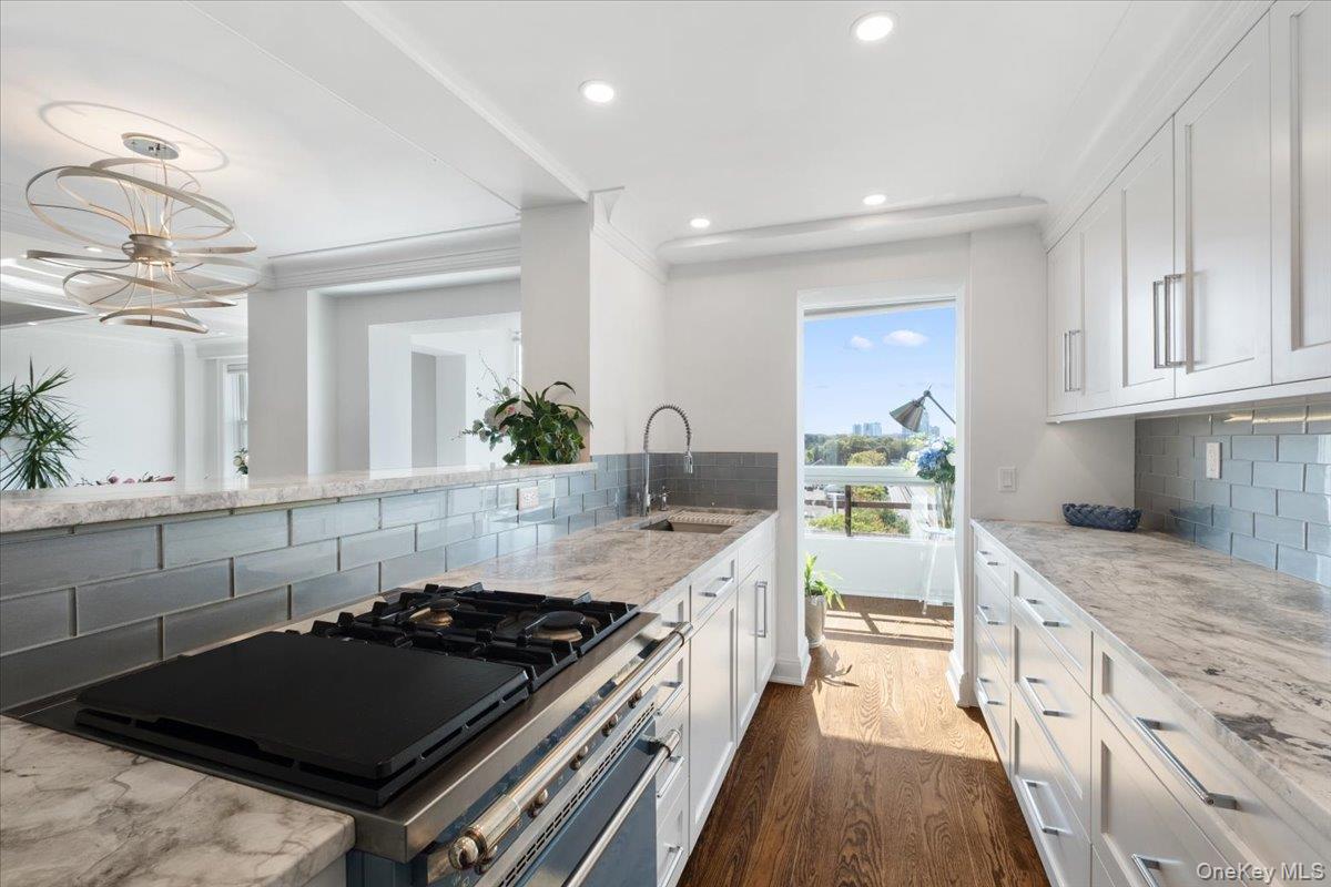 3 Washington Square, Unit 6B photo 13