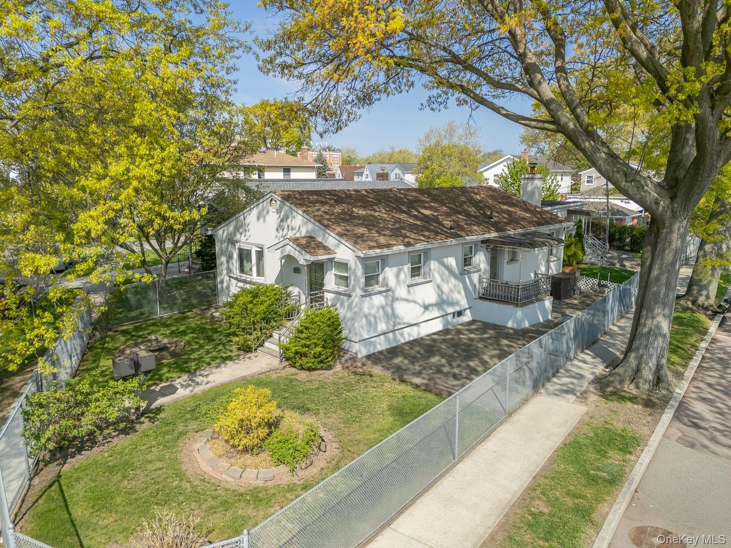 157-59 19 Avenue, Unit 2Fam