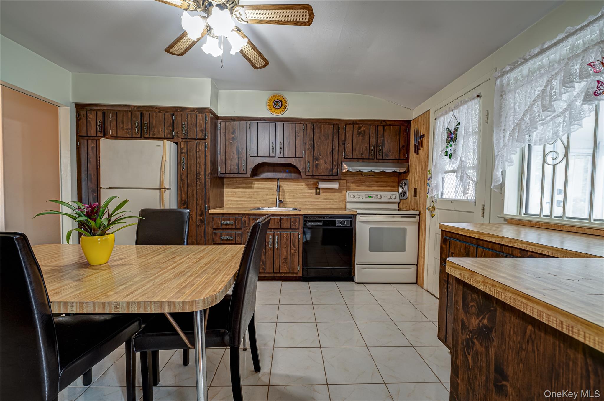 15 Earl Place – For Sale photo 7