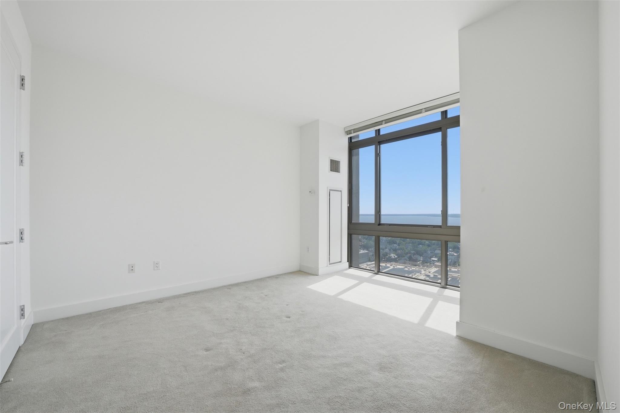 175 Huguenot Street, Unit 2602 photo 12