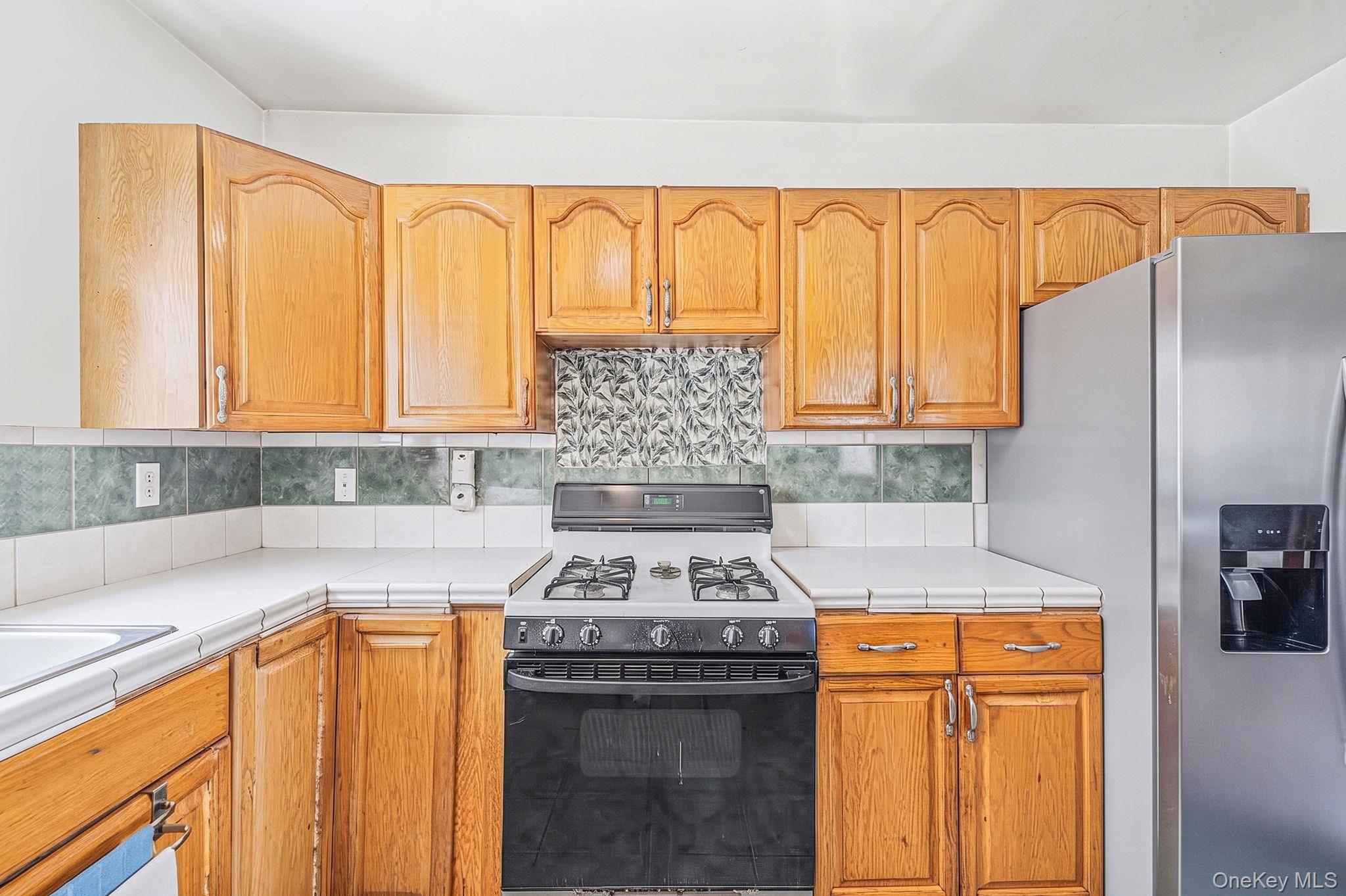 182 Commack Road – For Sale photo 20