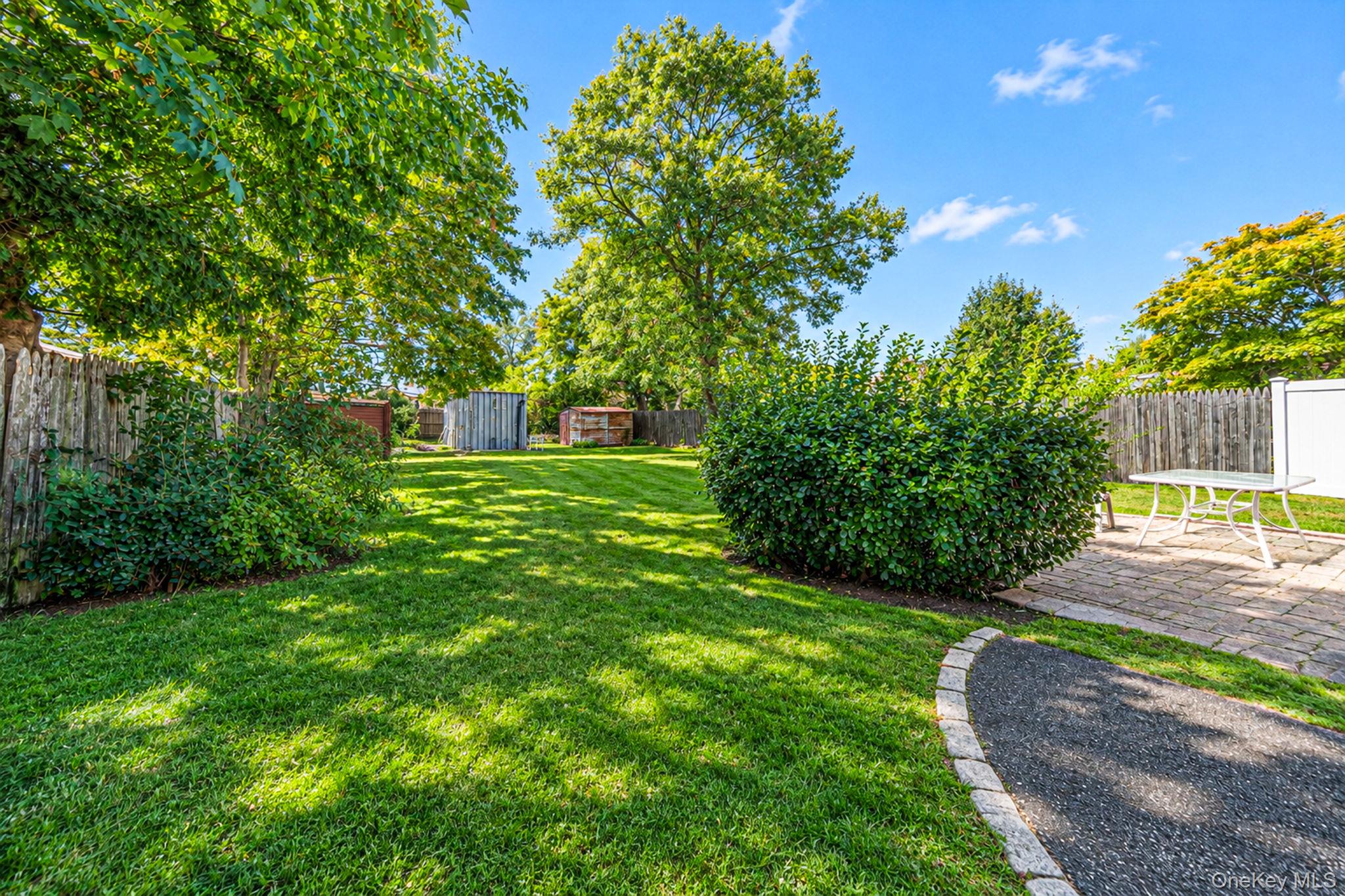 182 Commack Road – For Sale photo 10