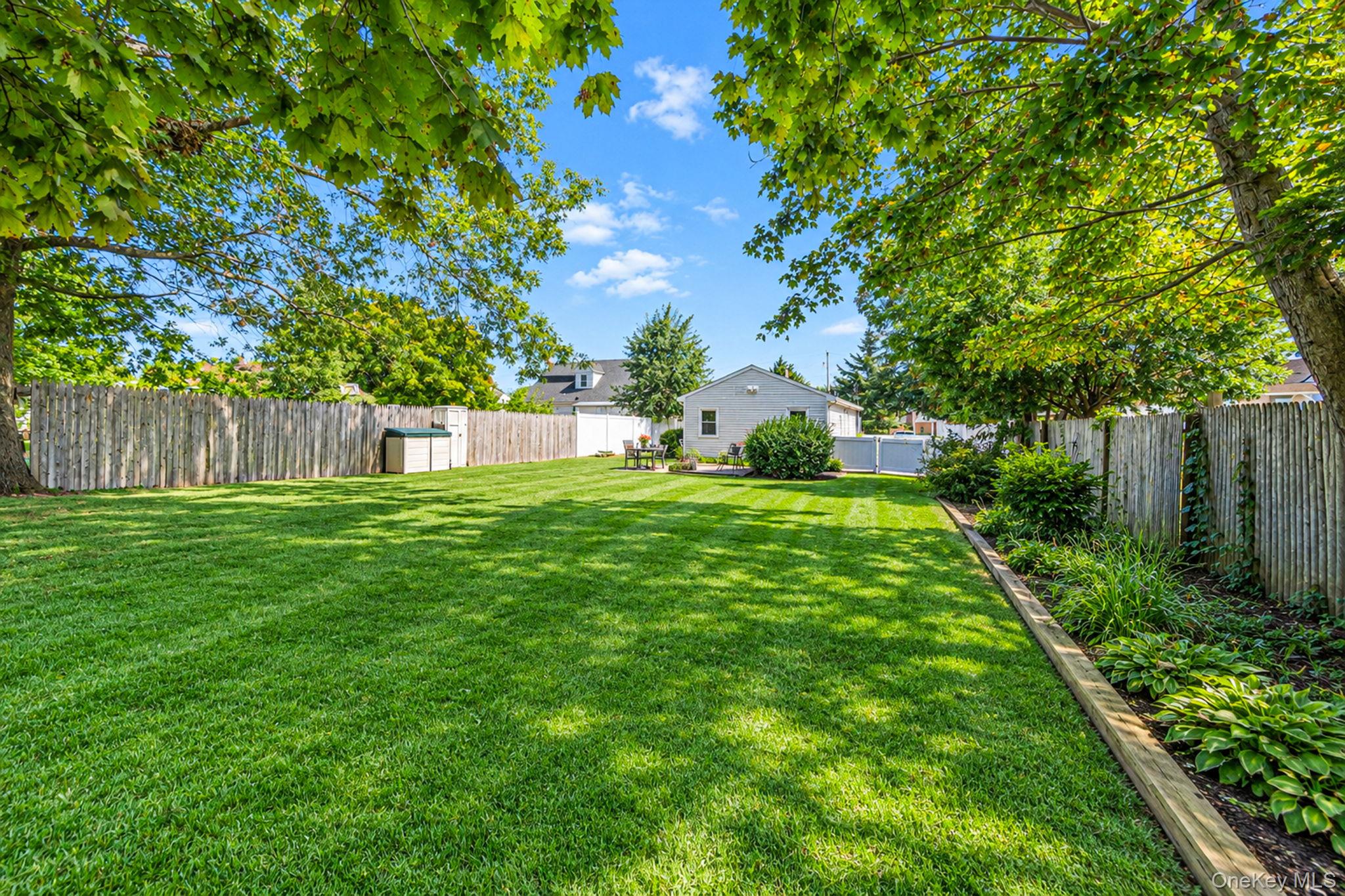 182 Commack Road – For Sale photo 11