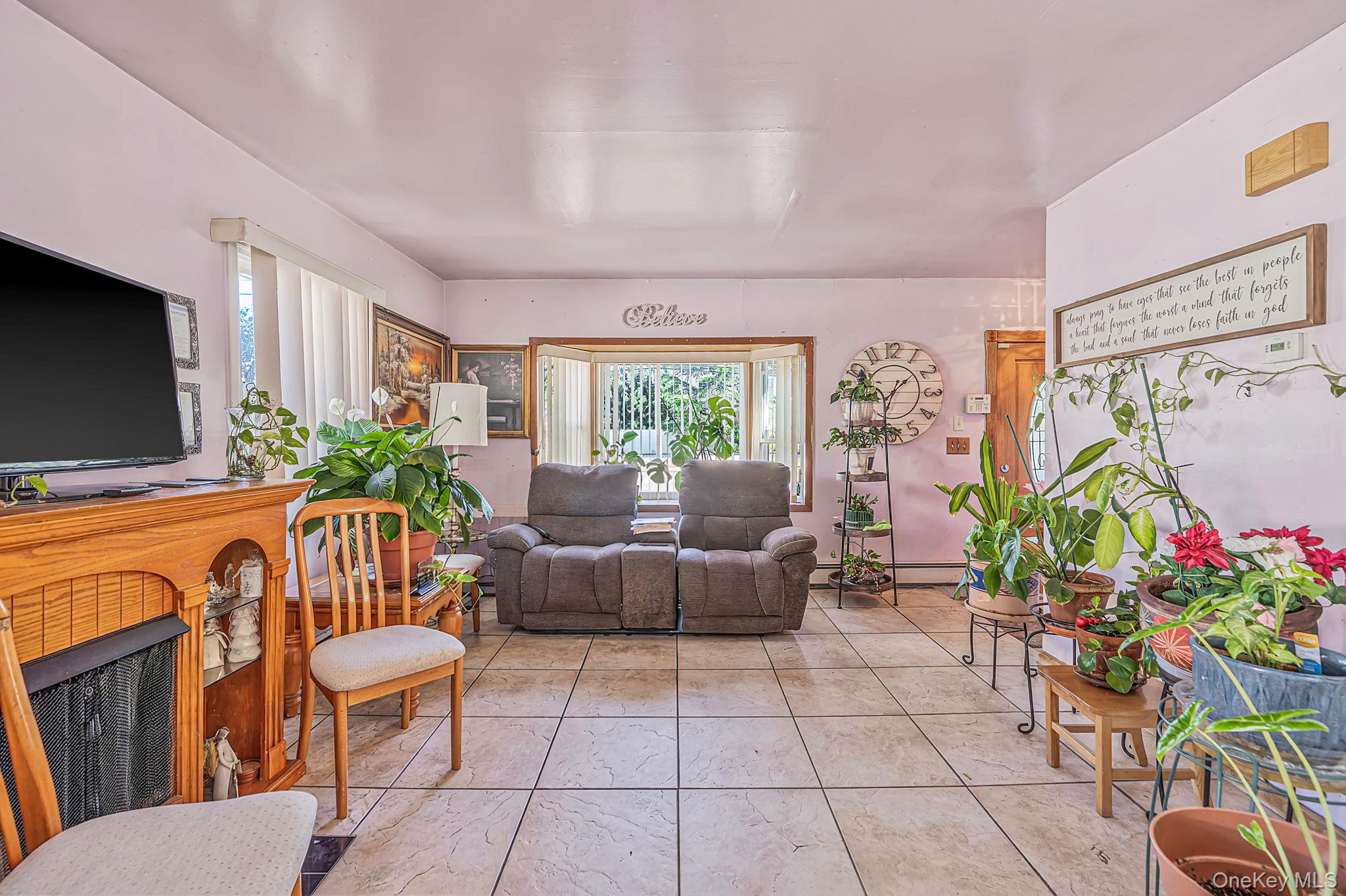 182 Commack Road – For Sale photo 16