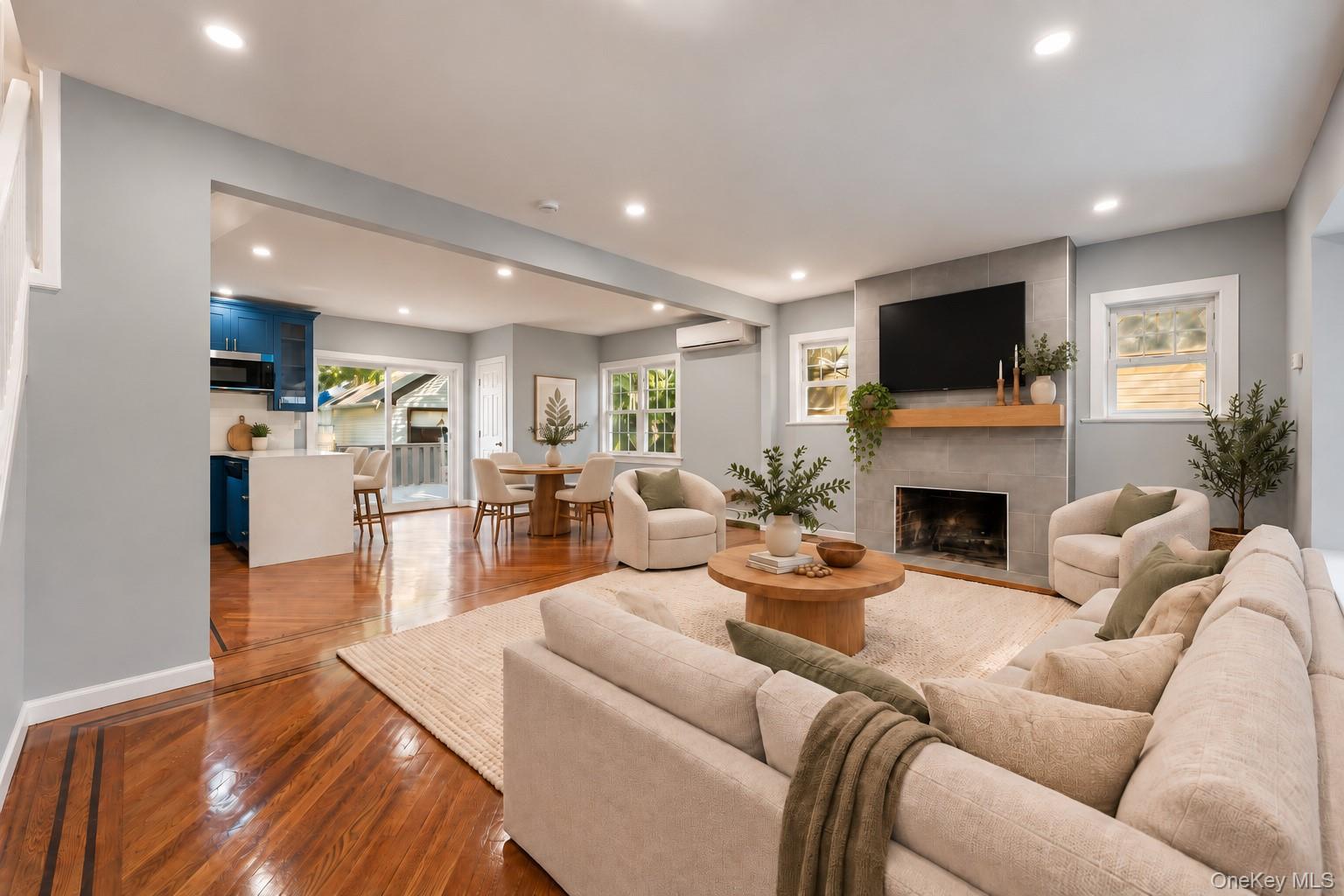 45-27 Arcadia Lane – For Sale photo 4