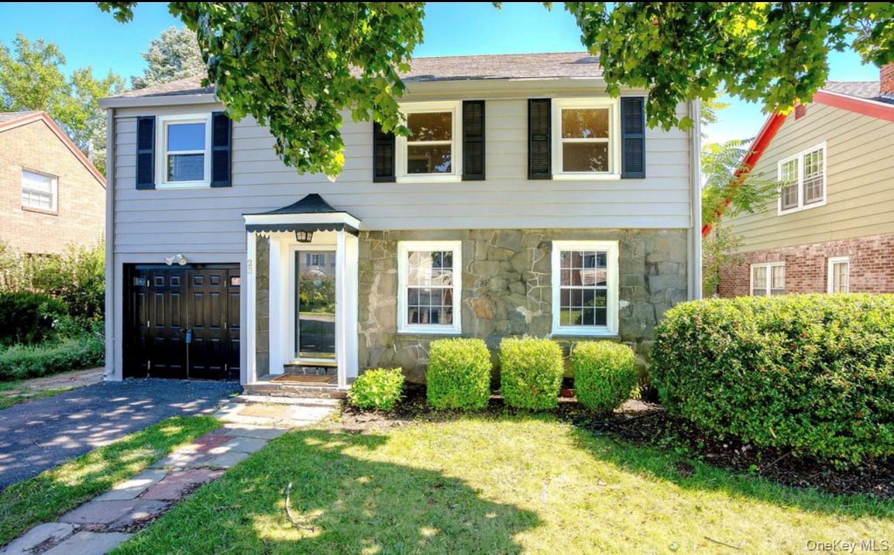 23 Home Avenue – For Sale
