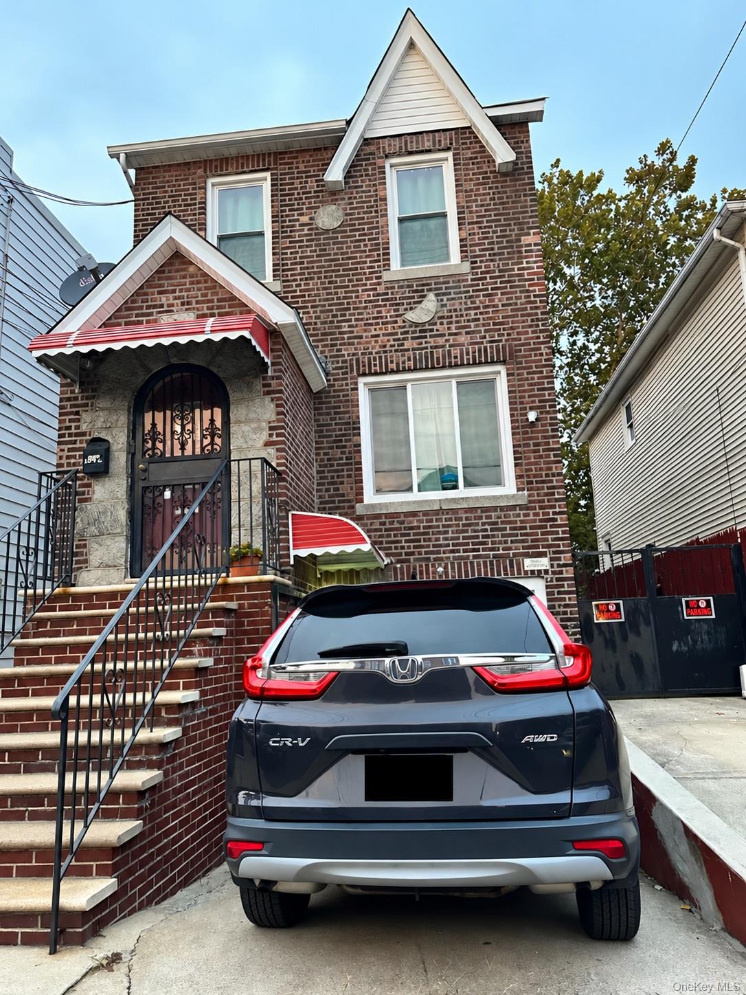 1842 Paulding Avenue – For Sale