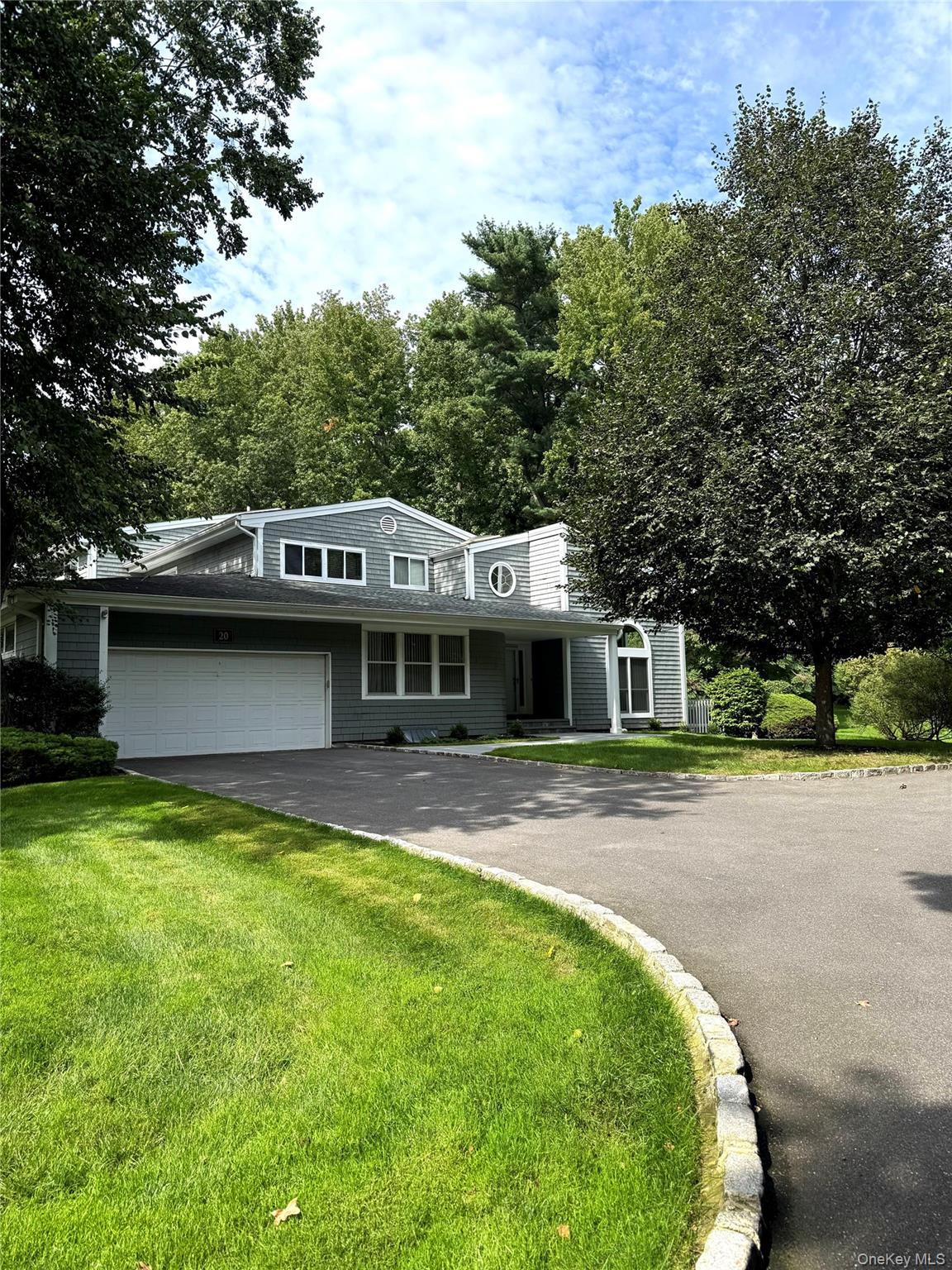 20 Tiffany Circle, Unit 20