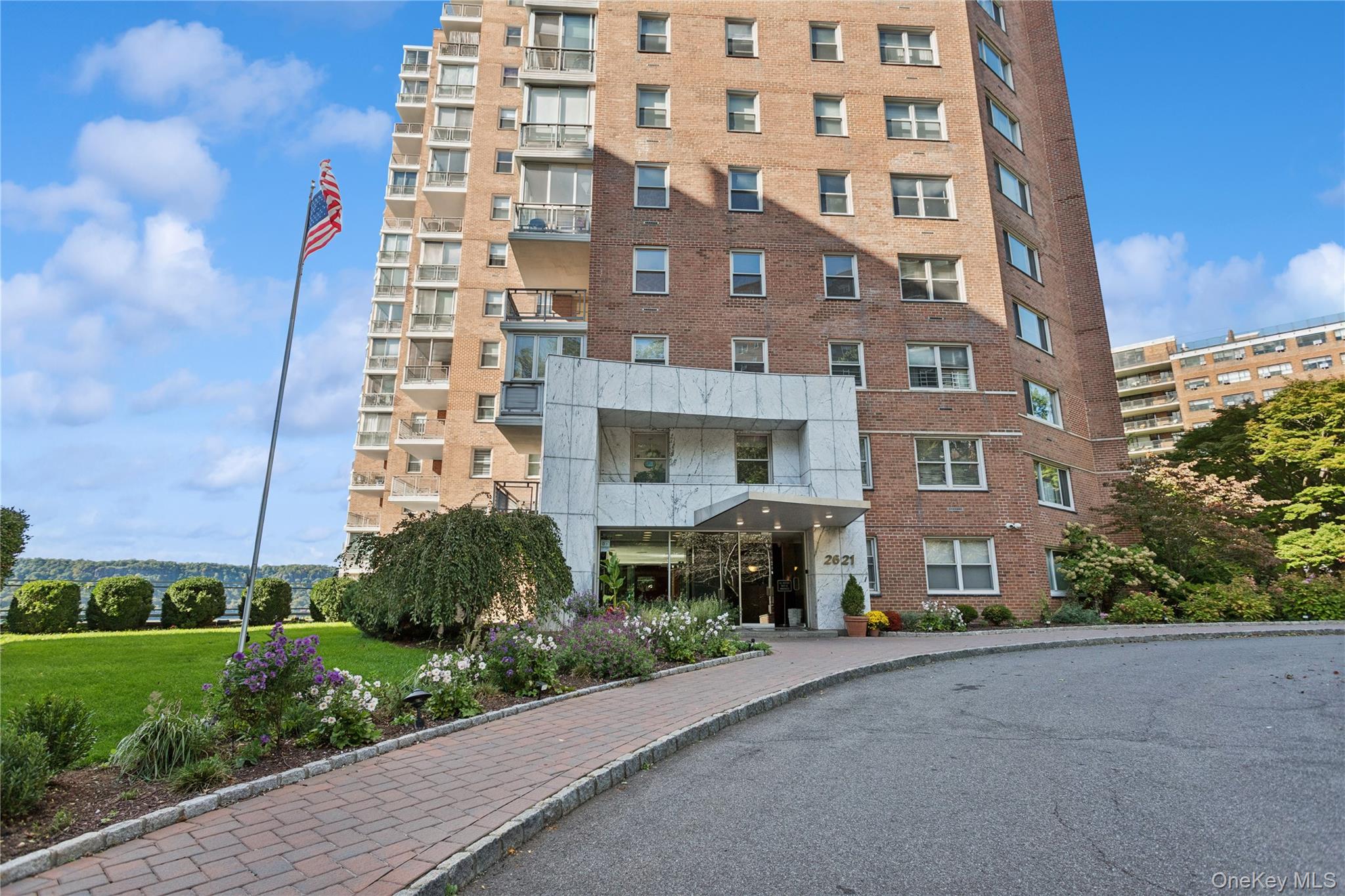 2621 Palisade Avenue, Unit 14L photo 21