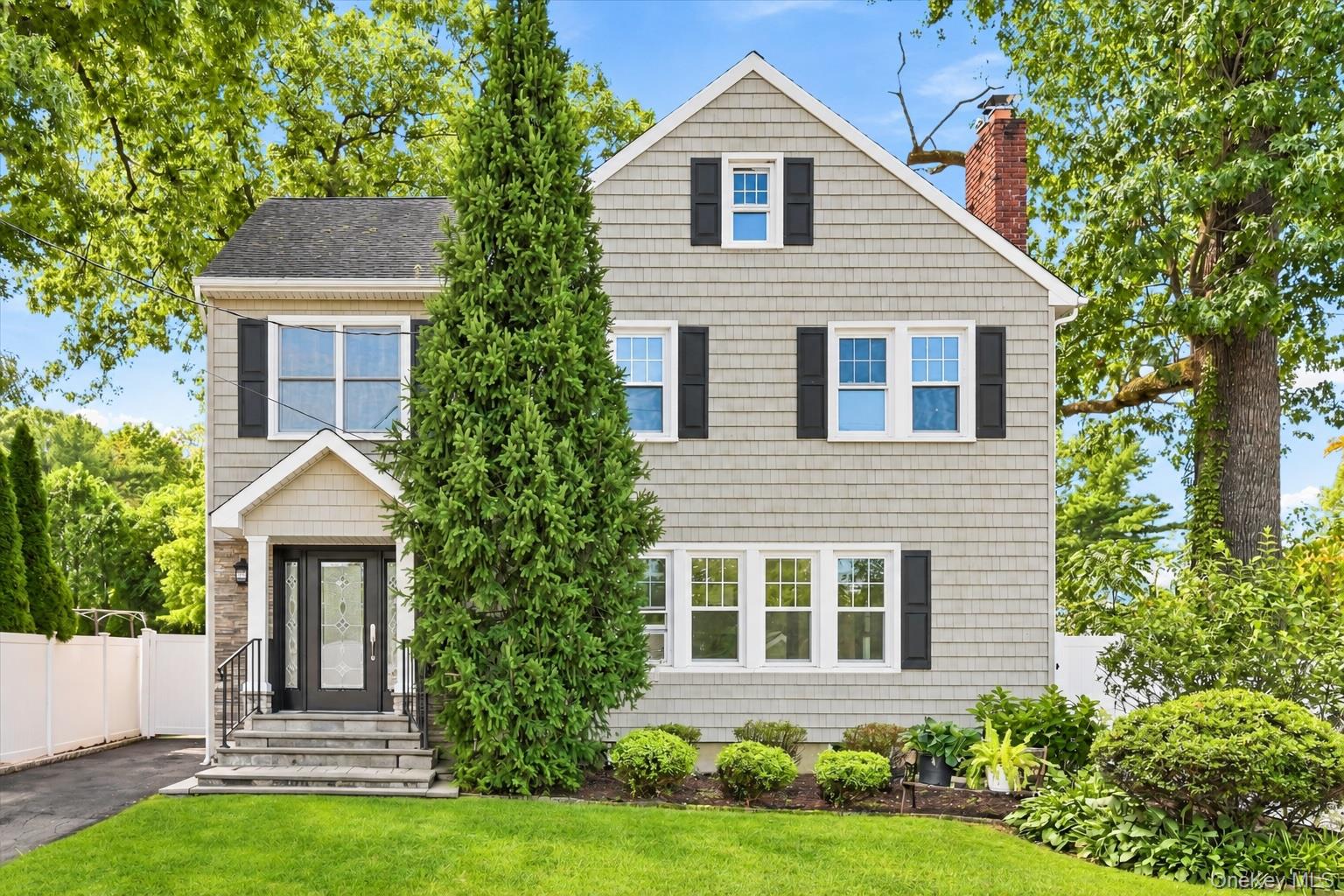 7 Atlantic Avenue – For Sale