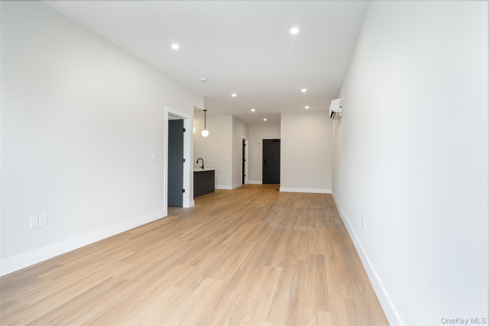 364 Main Street, Unit 305 photo 5