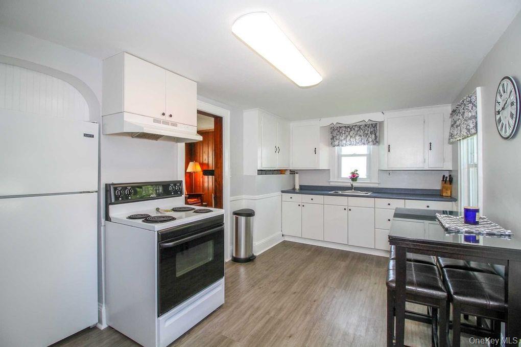 10 Park Street – For Sale photo 12