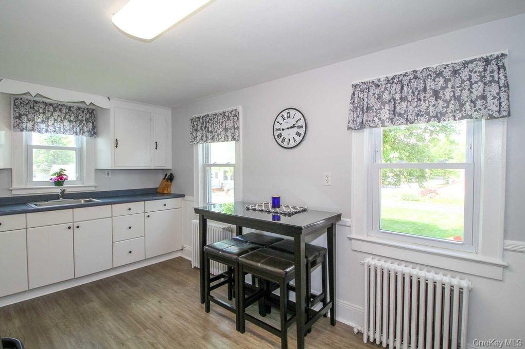 10 Park Street – For Sale photo 11