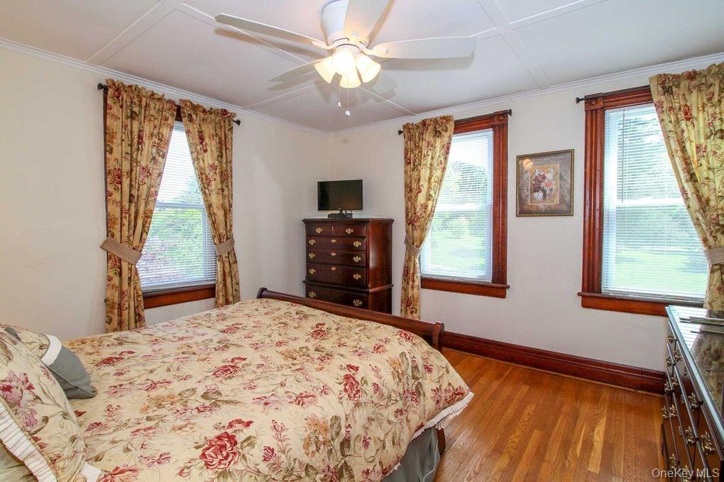 10 Park Street – For Sale photo 16