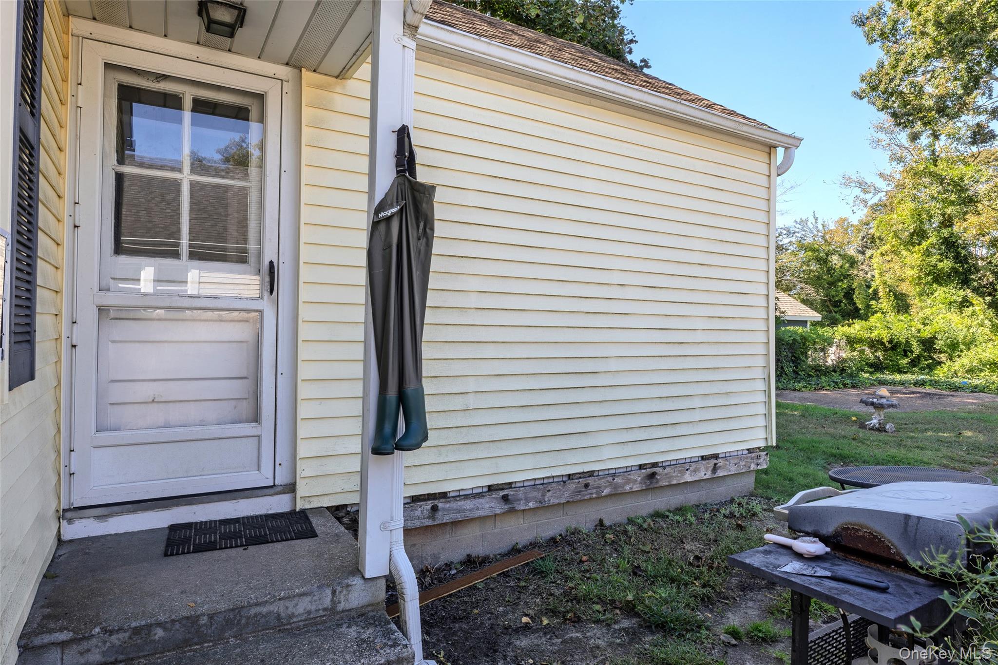373 Oak Street – For Sale photo 28
