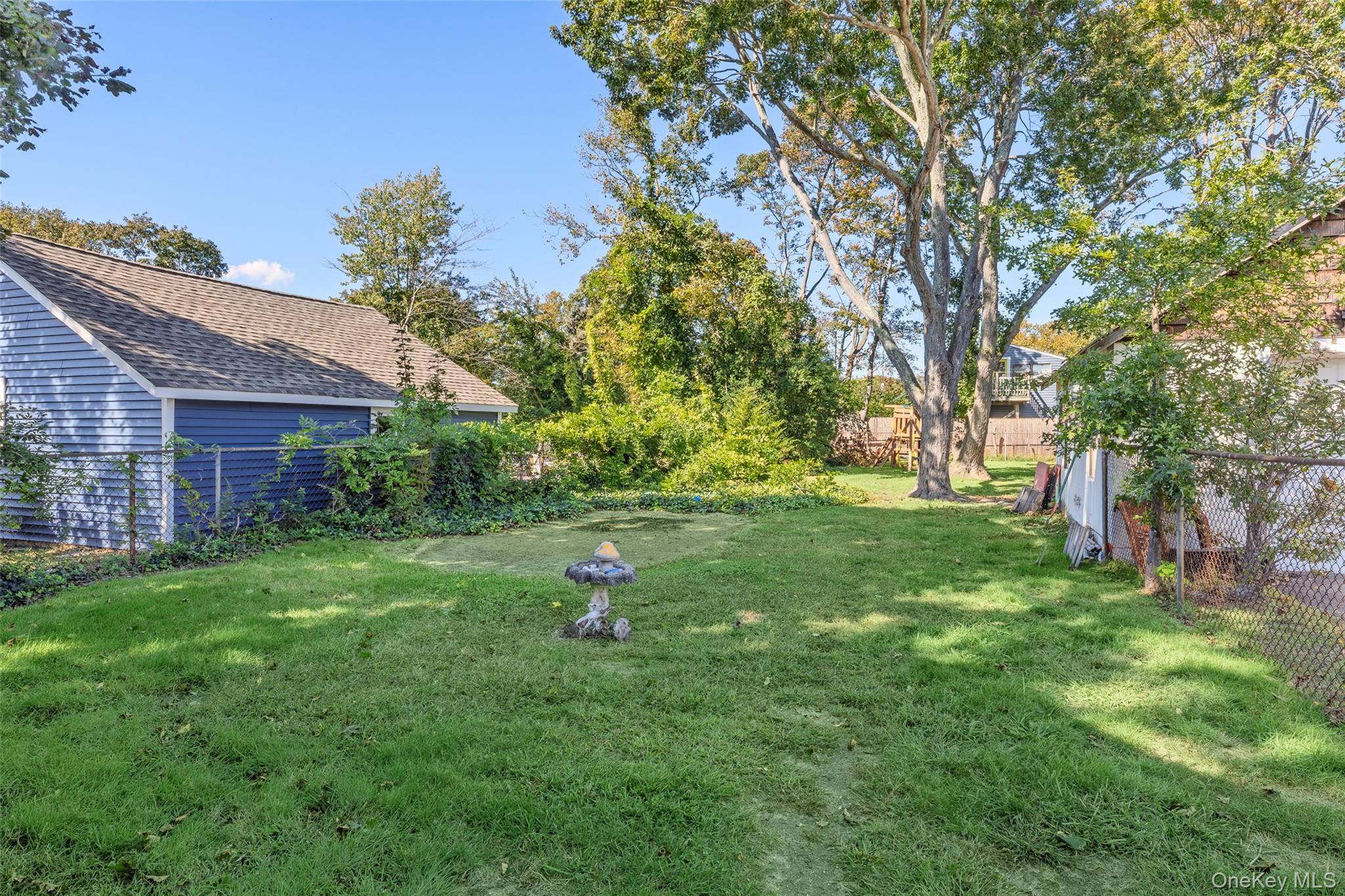 373 Oak Street – For Sale photo 31
