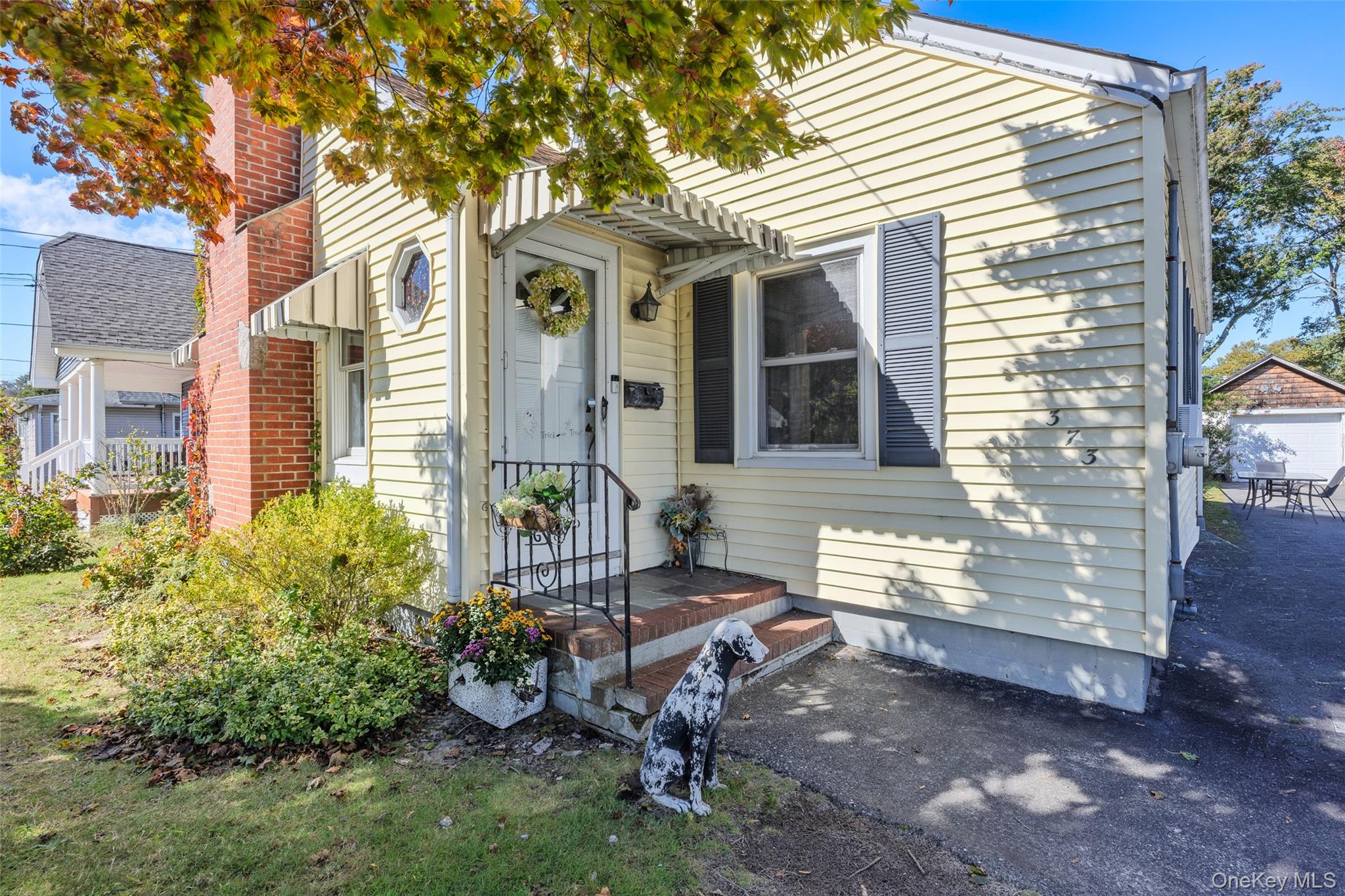 373 Oak Street – For Sale photo 4