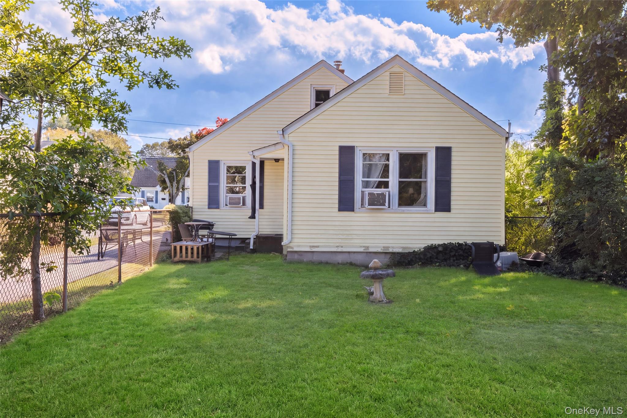 373 Oak Street – For Sale photo 29