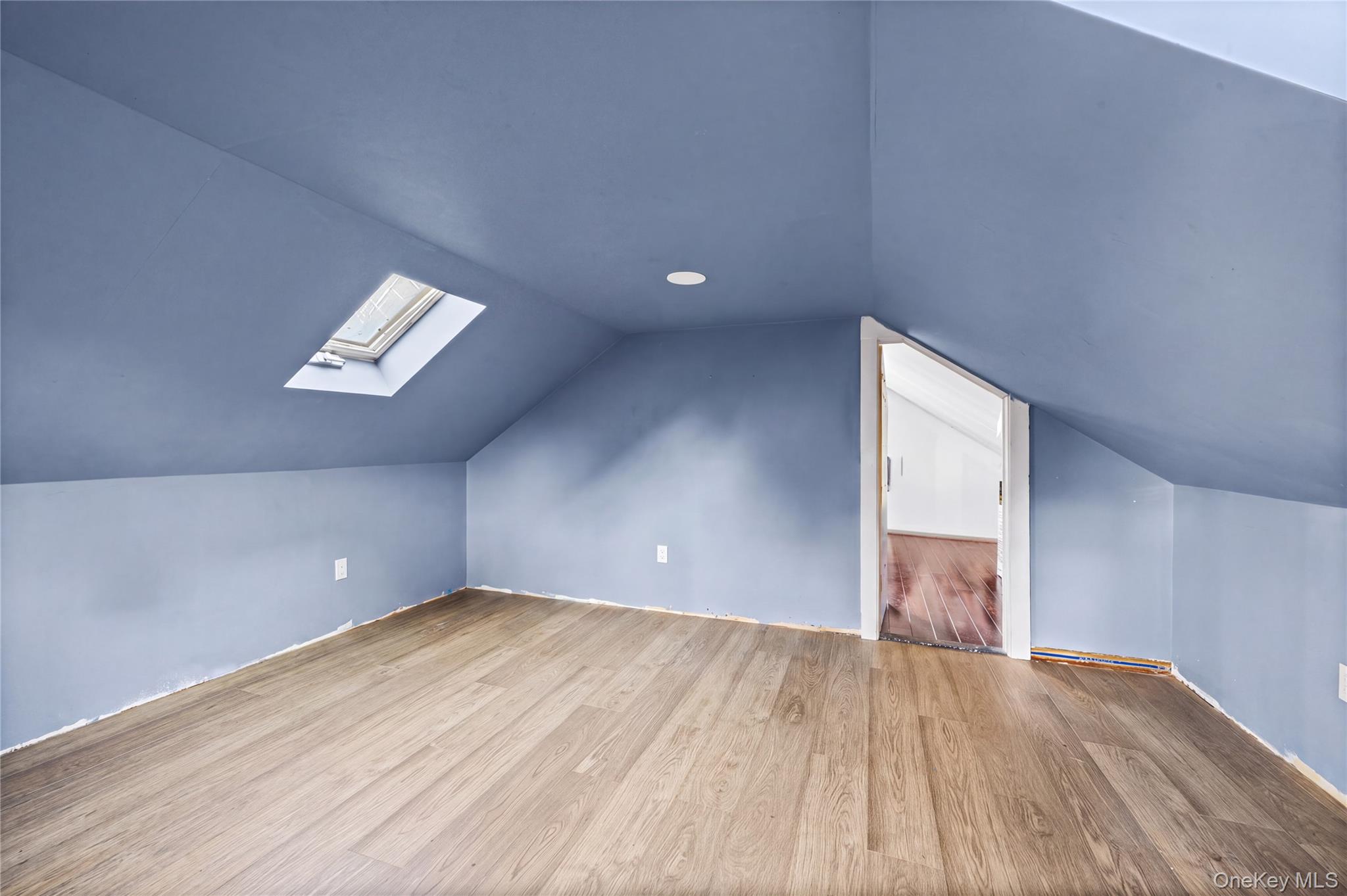 373 Oak Street – For Sale photo 27