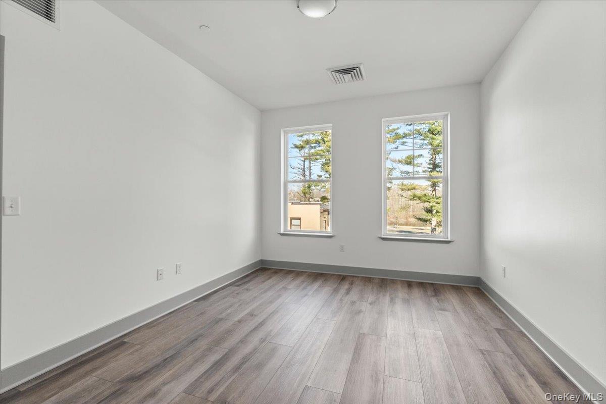 75 Forester Avenue, Unit 228 photo 5