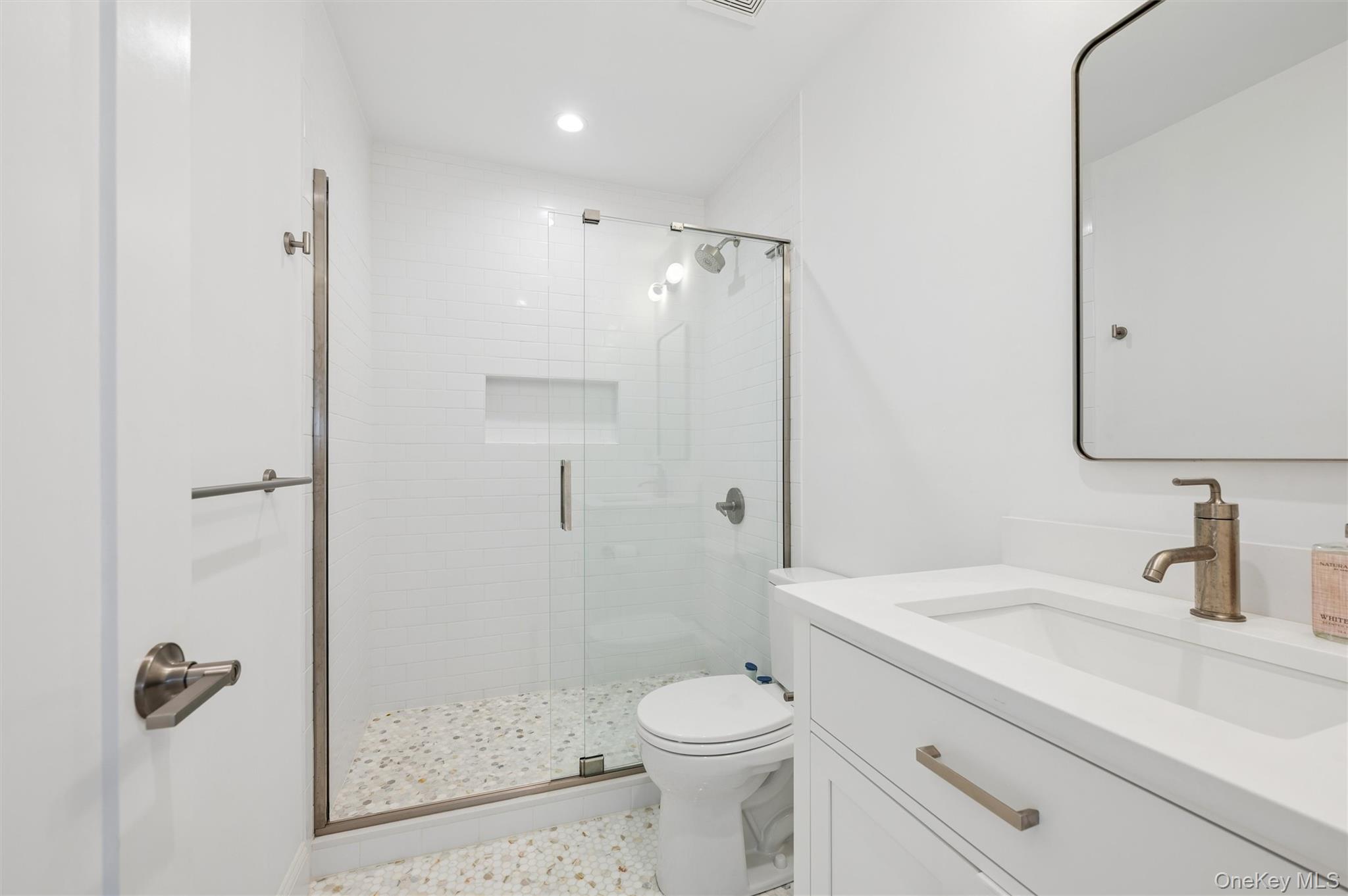 8 Powers Drive – For Rent photo 15