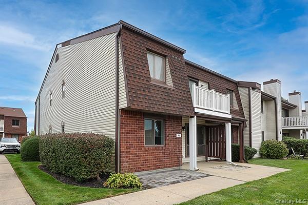 43 Cambridge Drive W – For Sale photo 2
