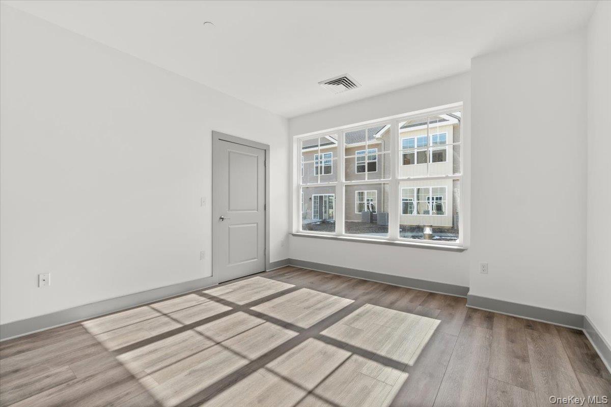 75 Forester Avenue, Unit 232 photo 9