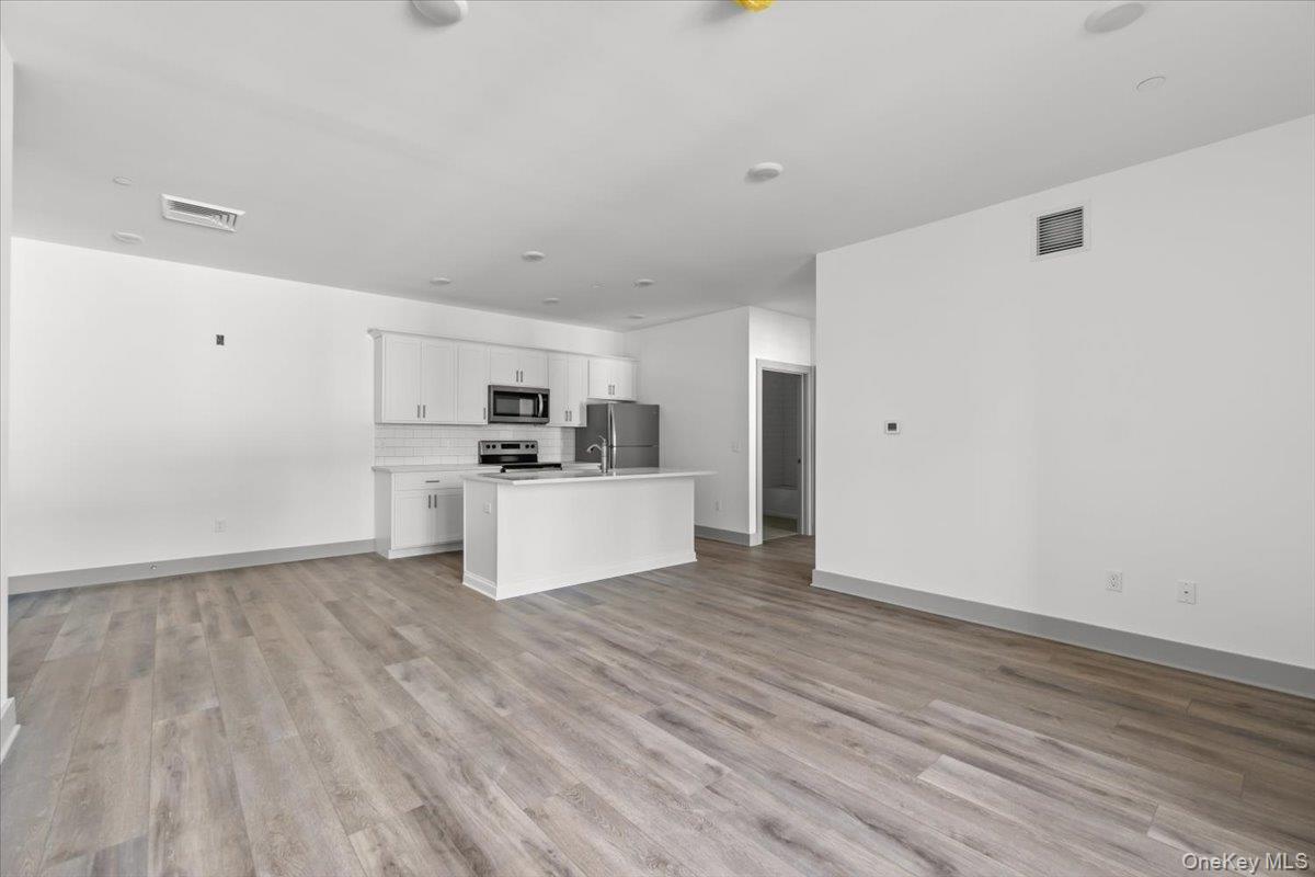 75 Forester Avenue, Unit 232 photo 3