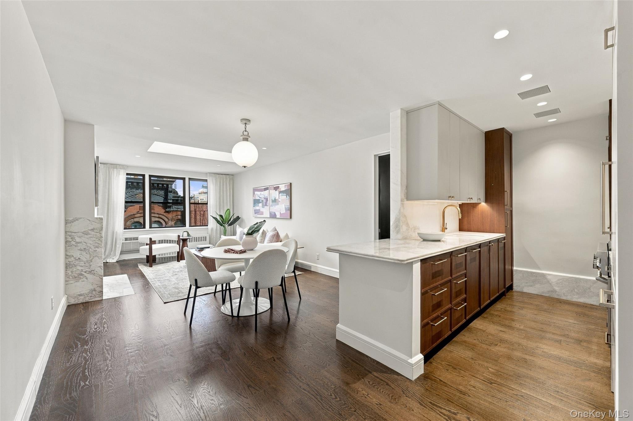 250 W 15th Street, Unit 6G photo 5