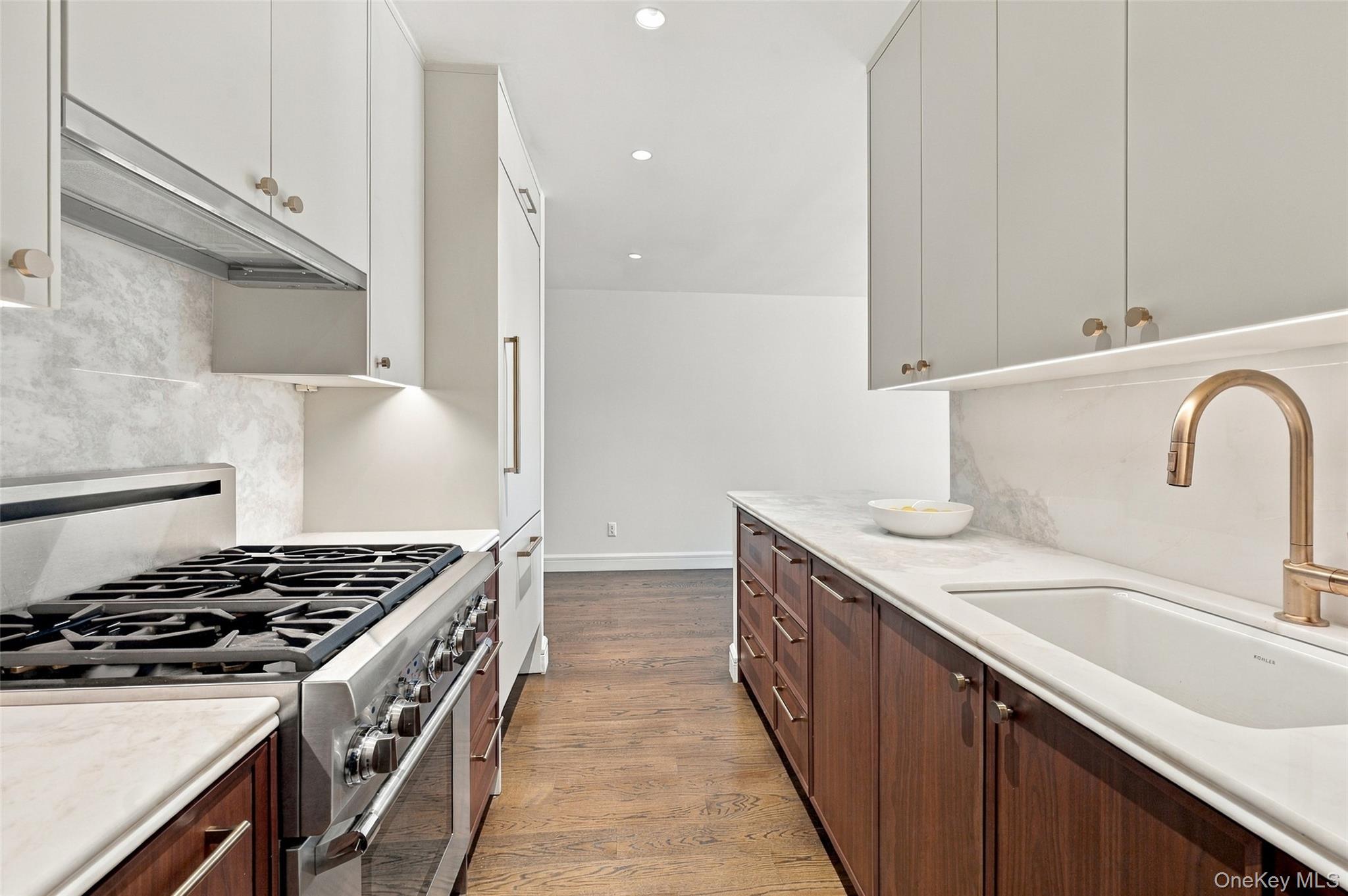 250 W 15th Street, Unit 6G photo 8