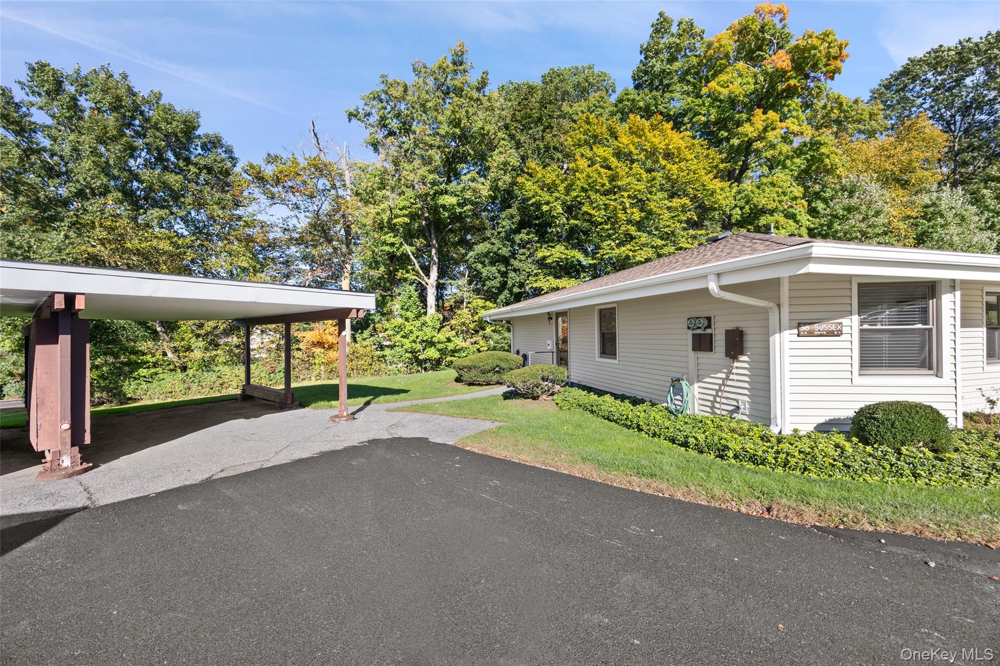 38 Sussex Drive, Unit A