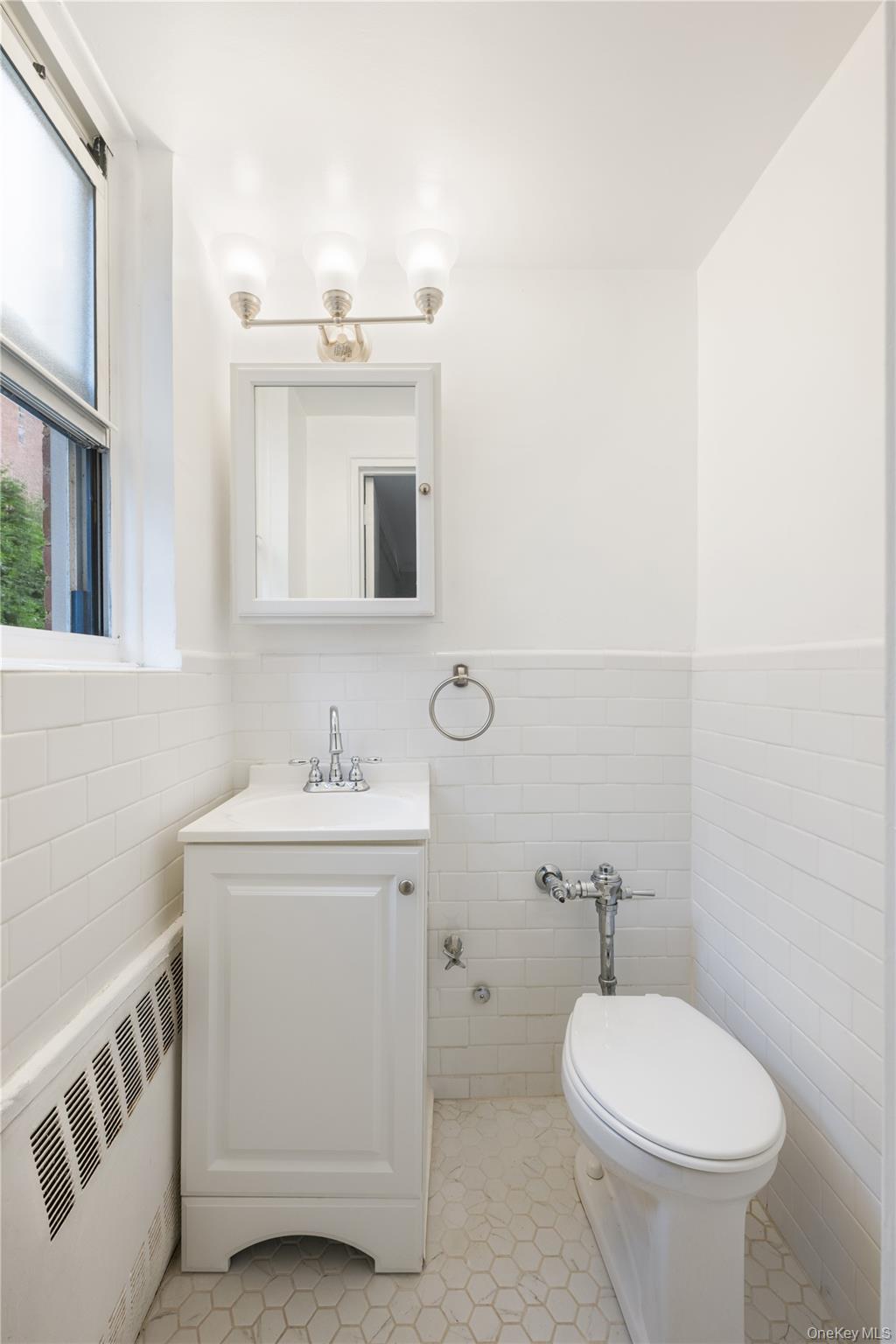 3725 Henry Hudson Parkway, Unit 2H photo 8