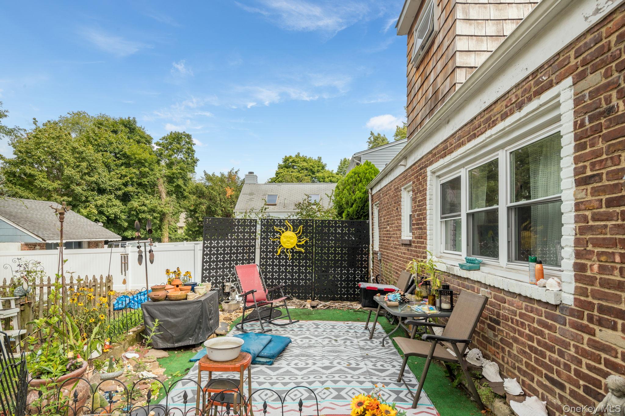 38 Middle Neck Road – For Sale photo 20
