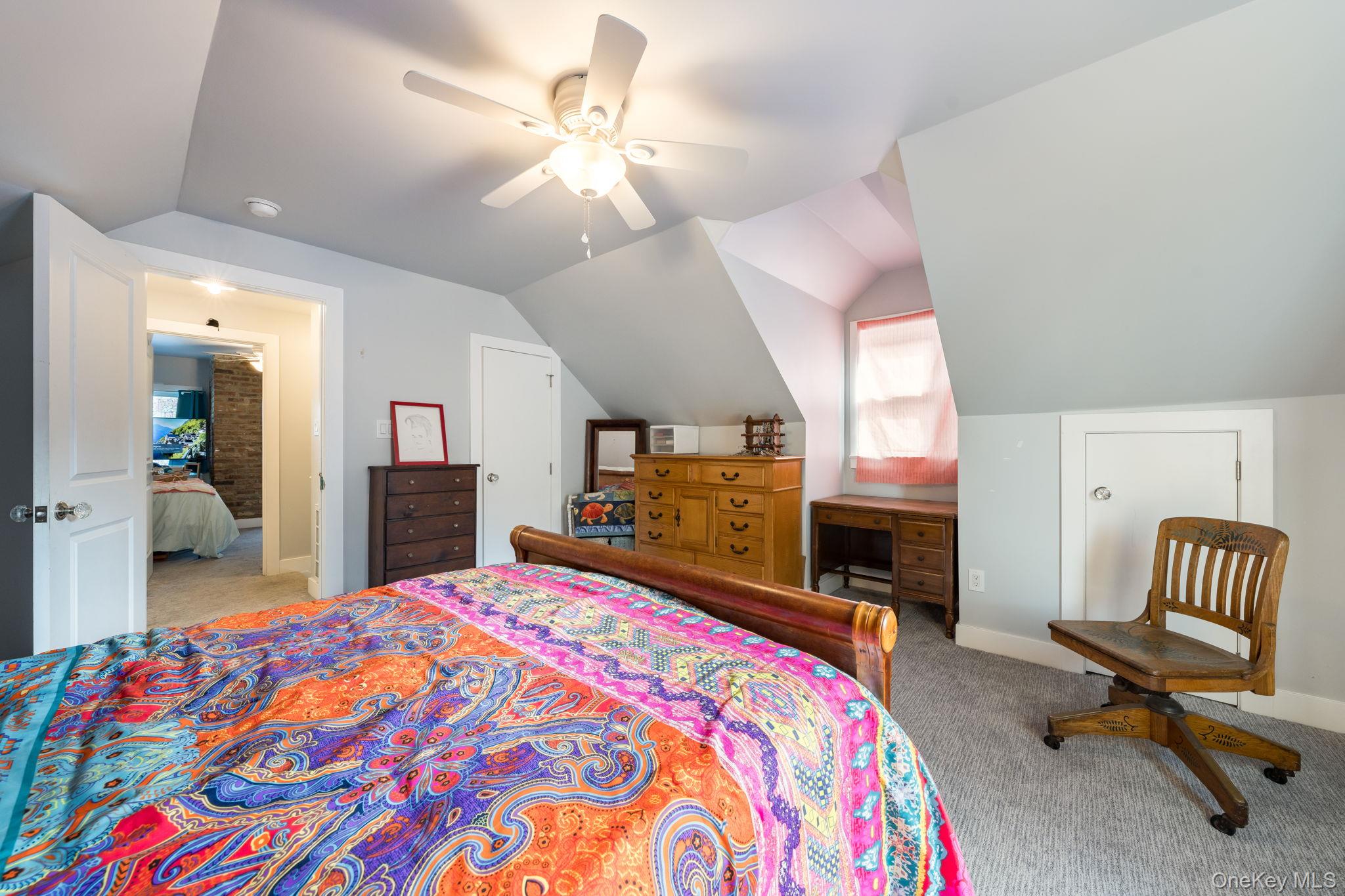 38 Middle Neck Road – For Sale photo 11