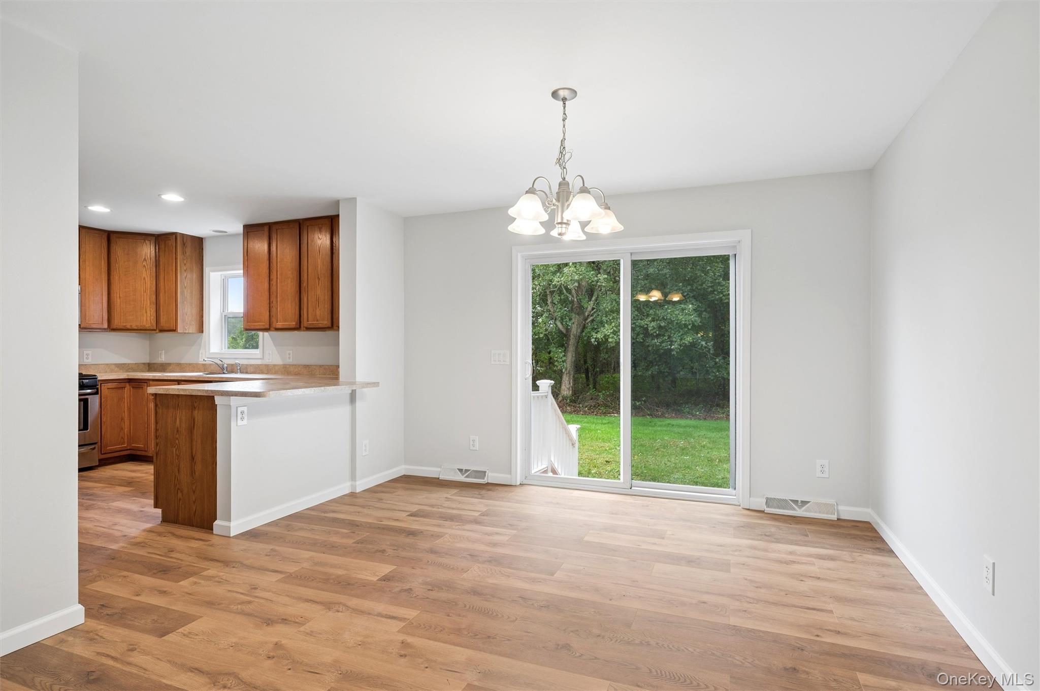 147A Old Country Rd – For Sale photo 11
